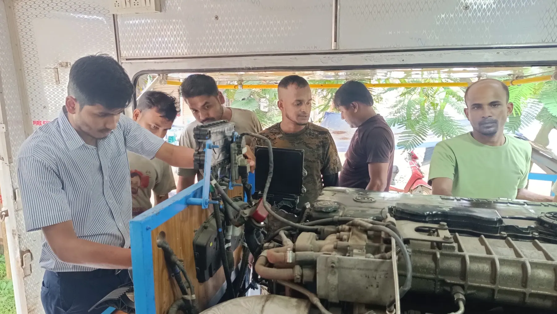 Heavy commercial vehicle technician upskilling, TotalEnergies
